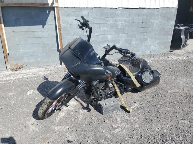 Image 2 of 2017 HARLEY-DAVIDSON FLTRXS ROAD GLIDE SPECIAL 2017 with VIN 1HD1KTC17HB629693