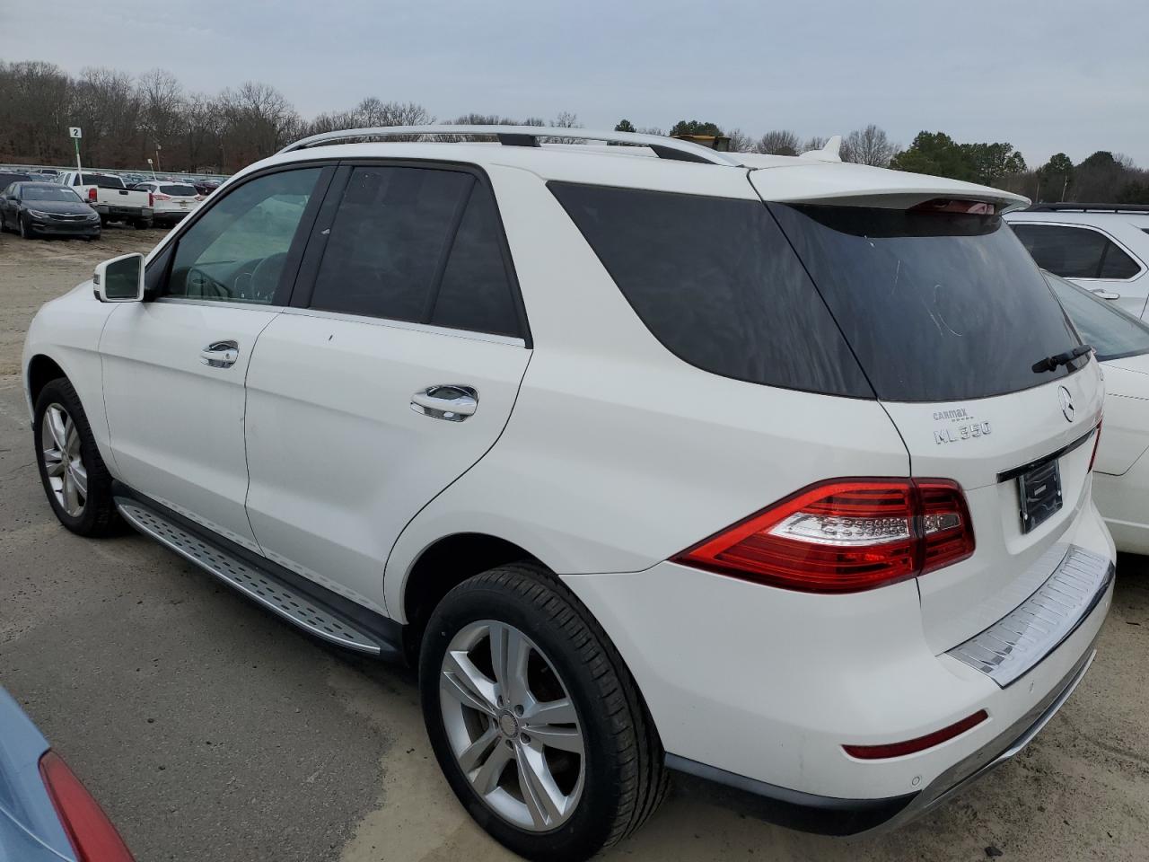 Obraz 2 z 2015 MERCEDES-BENZ ML 350 4MATIC 2015 z VIN 4JGDA5HB5FA505418