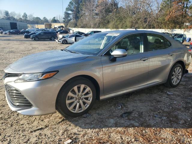 Obraz 1 z 2019 TOYOTA CAMRY L 2019 z VIN 4T1B11HK2KU796856