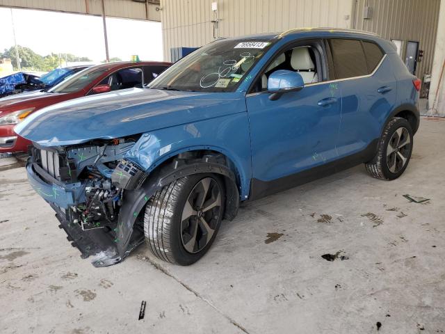 Image 1 of 2023 VOLVO XC40 PLUS 2023 with VIN YV4L12UN9P2980688