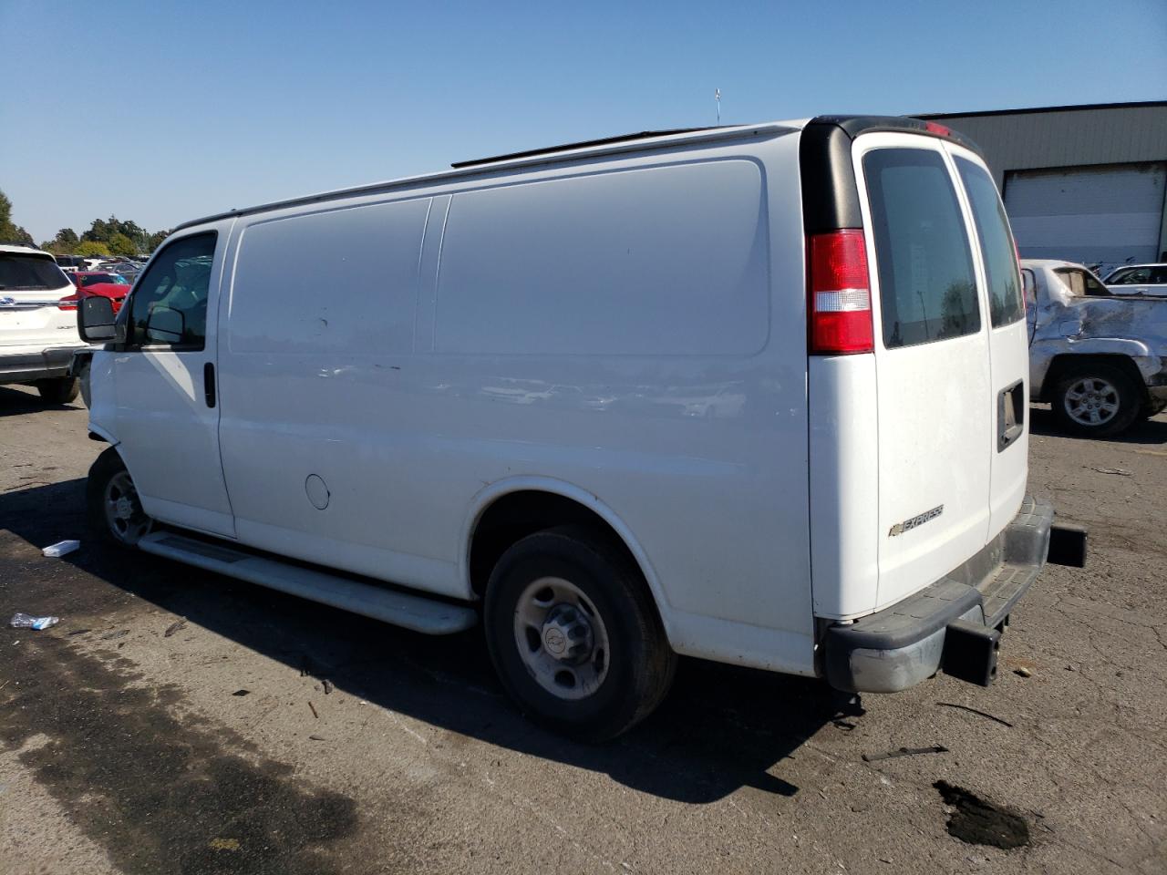 Obraz 2 z 2020 CHEVROLET EXPRESS G2500  2020 z VIN 1GCWGAFG1L1174433