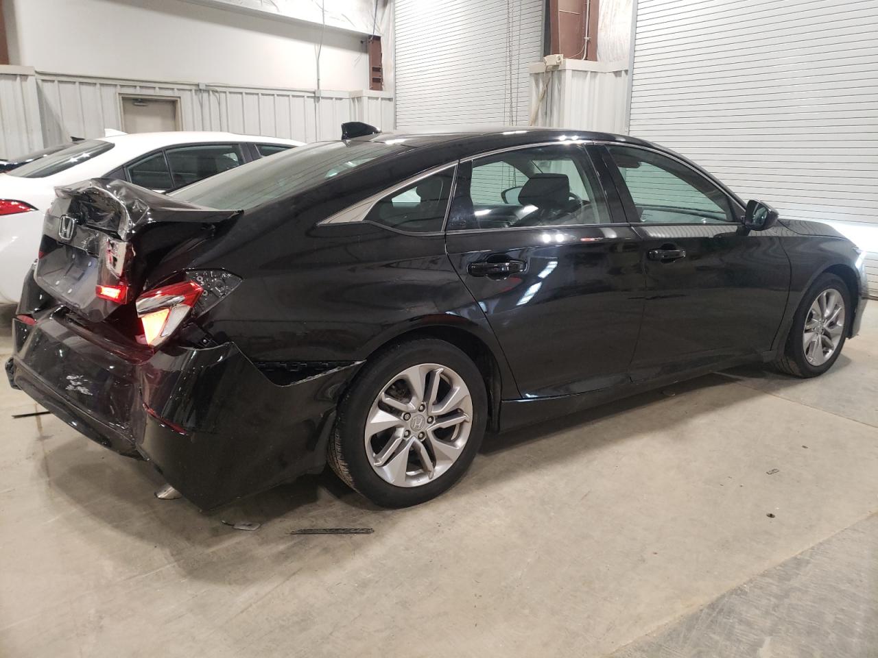 Obraz 3 z 2019 HONDA ACCORD LX 2019 z VIN 1HGCV1F14KA072029