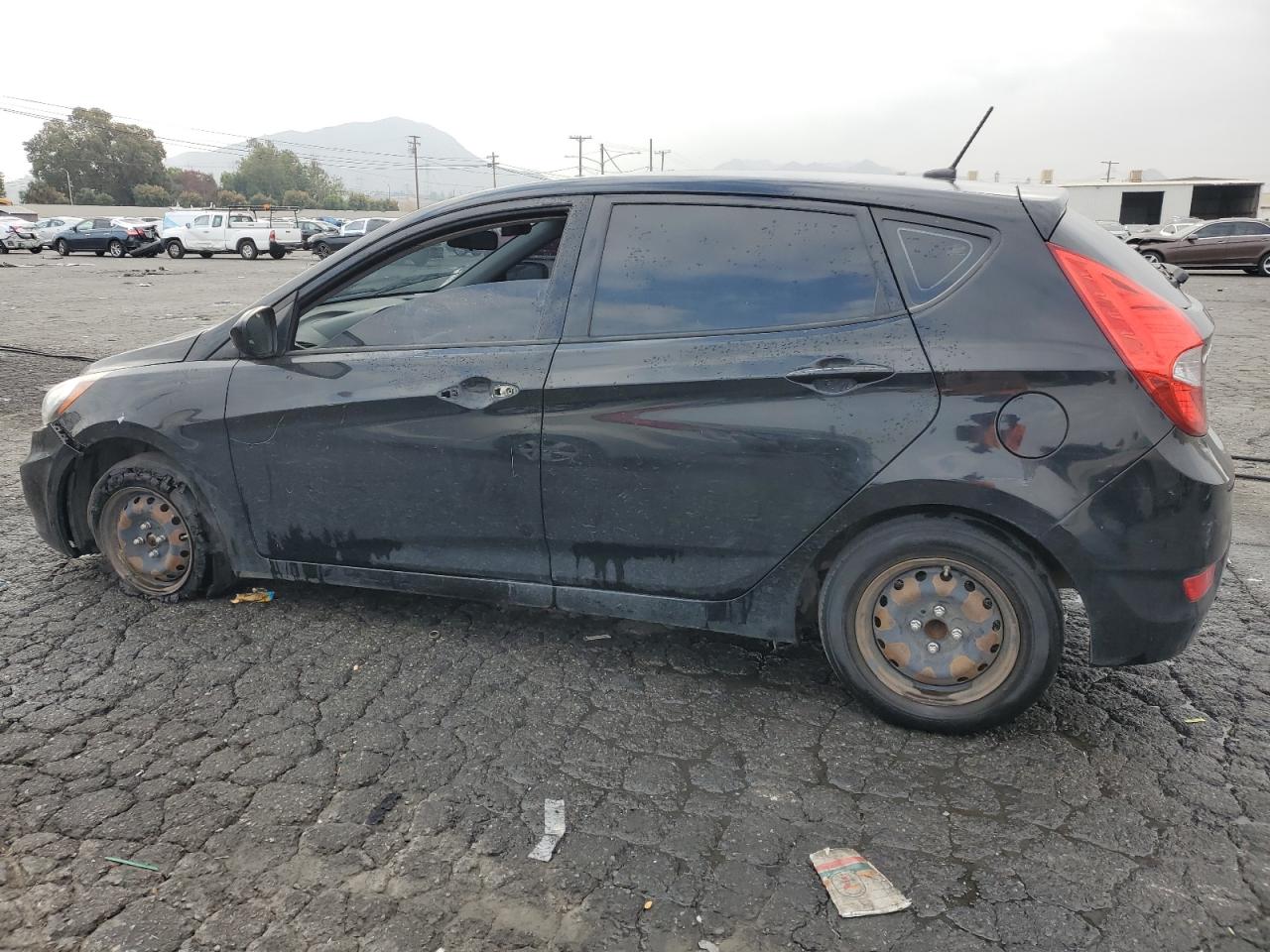 Image 2 of 2013 HYUNDAI ACCENT GLS 2013 with VIN KMHCT5AE5DU059678