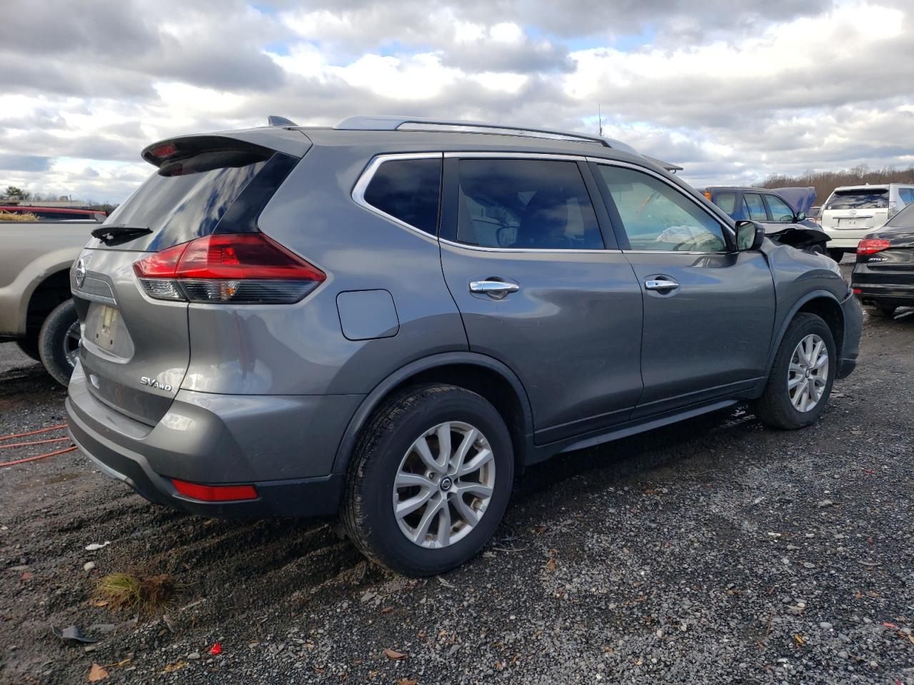 Image 3 of 2018 NISSAN ROGUE S 2018 with VIN JN8AT2MV2JW305824