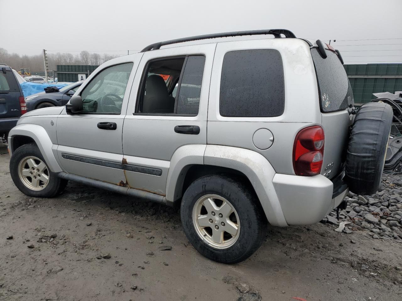 Image 2 of 2007 JEEP LIBERTY SPORT 2007 with VIN 1J4GL48K77W657544