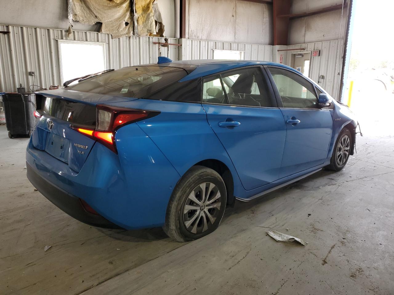 Image 3 of 2022 TOYOTA PRIUS LE 2022 with VIN JTDL9MFU1N3037875
