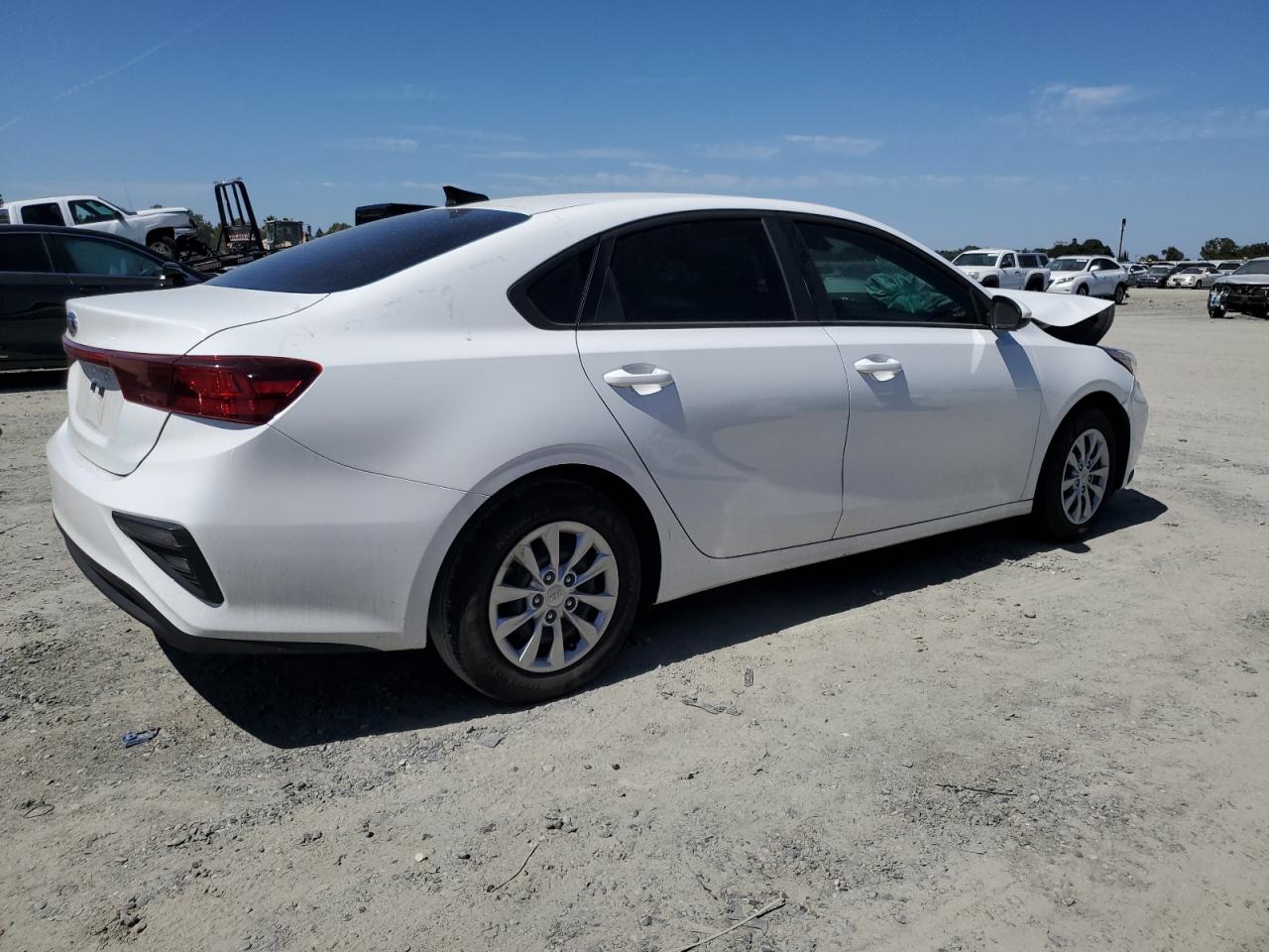 Image 3 of 2021 KIA FORTE FE 2021 with VIN 3KPF24AD1ME379424