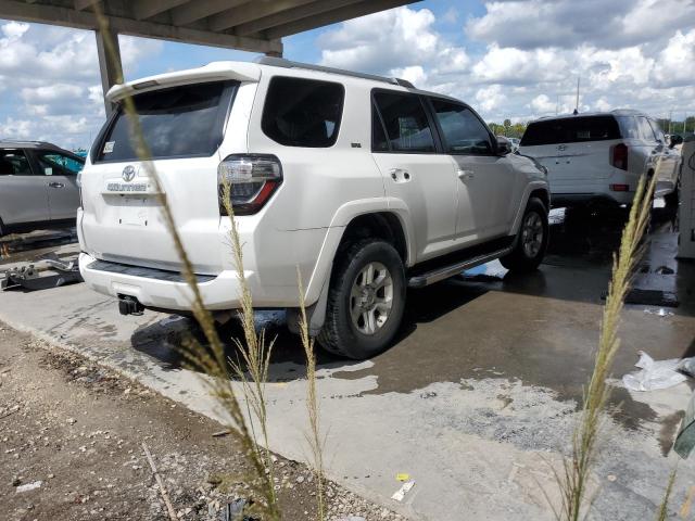 Image 3 of 2016 TOYOTA 4RUNNER SR5 2016 with VIN JTEZU5JR7G5122188