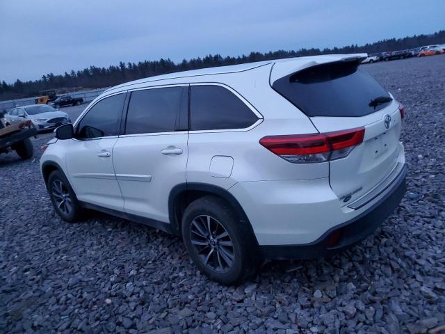 Image 2 of 2019 TOYOTA HIGHLANDER SE 2019 with VIN 5TDJZRFHXKS586265
