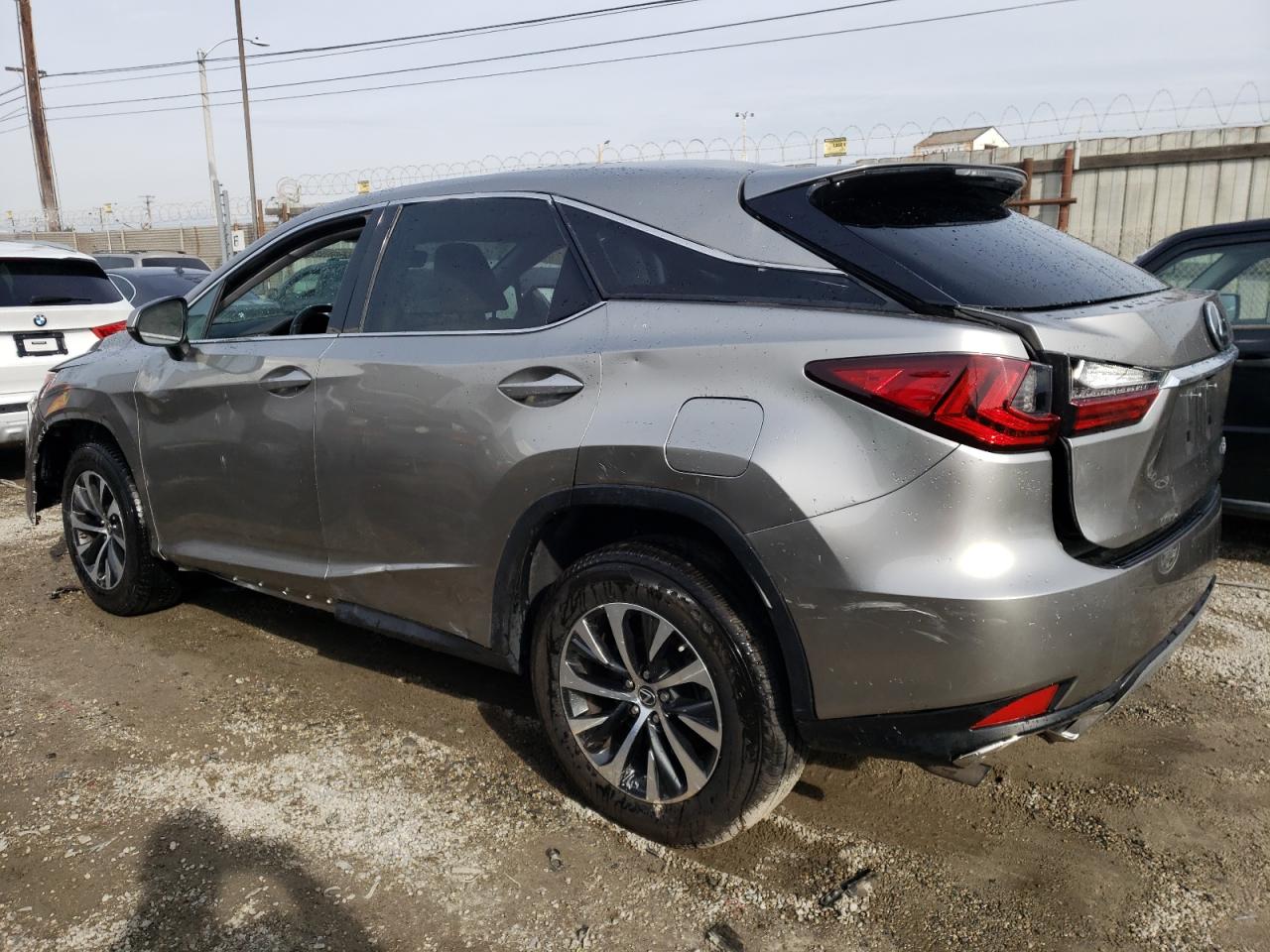 Изображение 2 2022 LEXUS RX 350 BASE 2022 с VIN 2T2AZMAA6NC221233