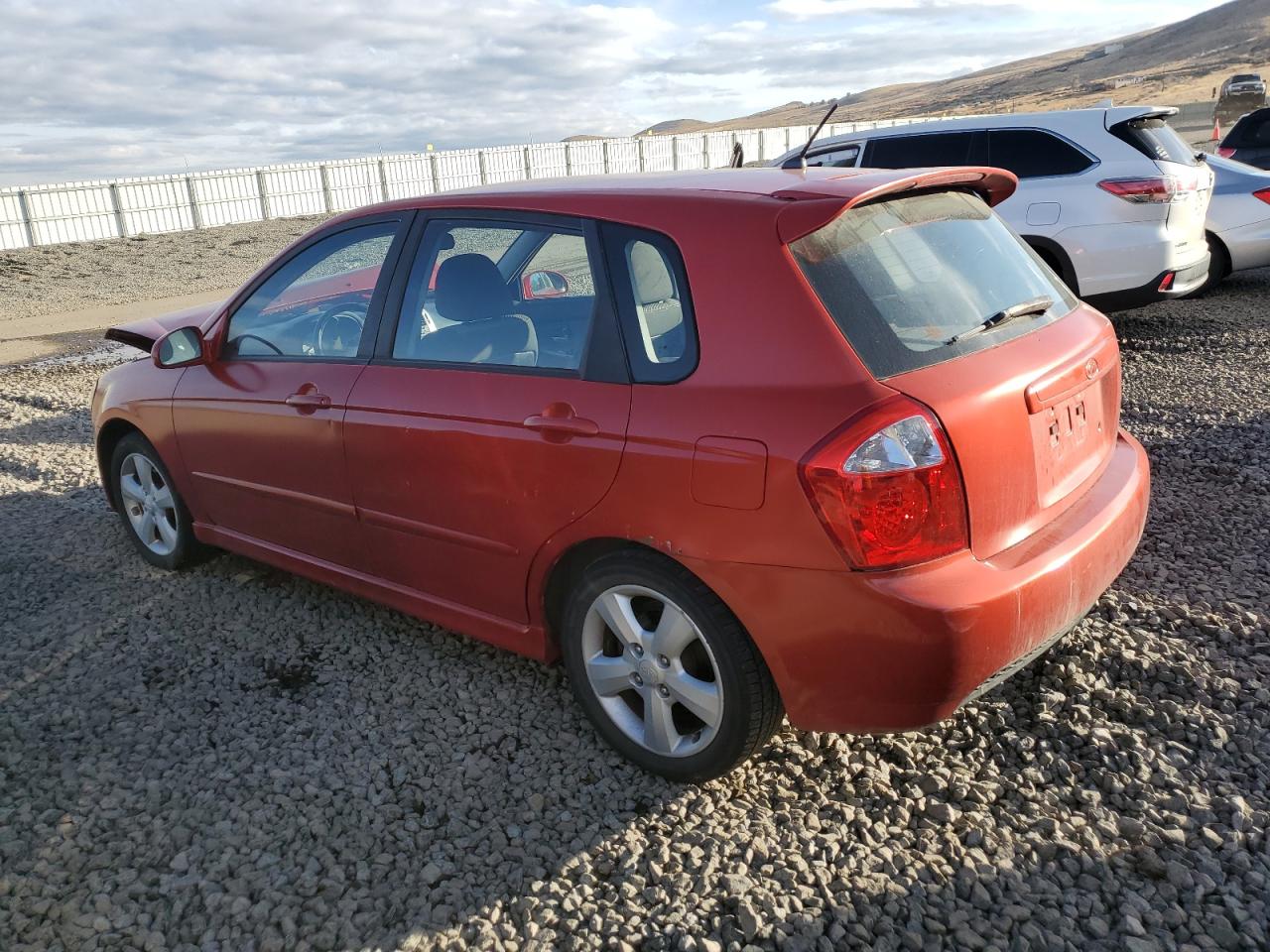 Изображение 2 2007 KIA SPECTRA5 SX 2007 с VIN KNAFE162975005704