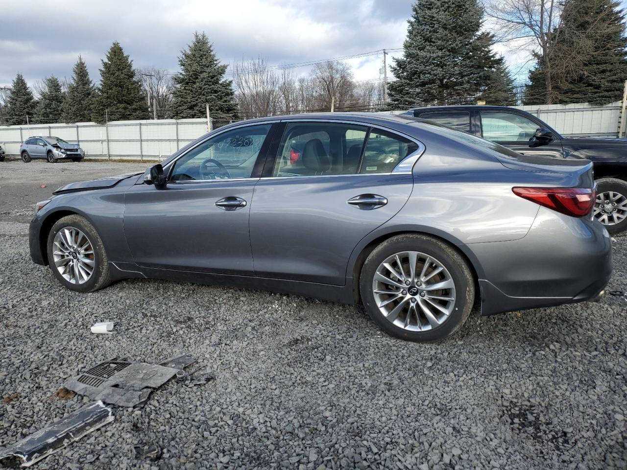 Image 2 of Infiniti Q50 Luxe 2021 with VIN JN1EV7BR6MM752895