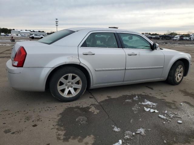 Obraz 3 z 2006 CHRYSLER 300 TOURING 2006 z VIN 2C3KA53G36H519001
