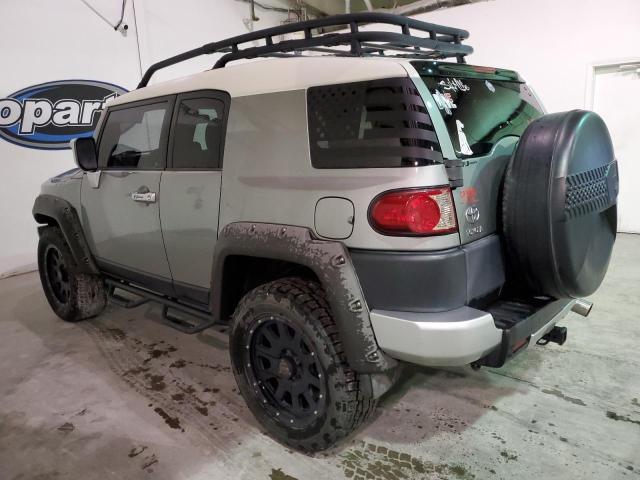 Image 2 of 2010 TOYOTA FJ CRUISER  2010 with VIN JTEZU4BF0AK009609