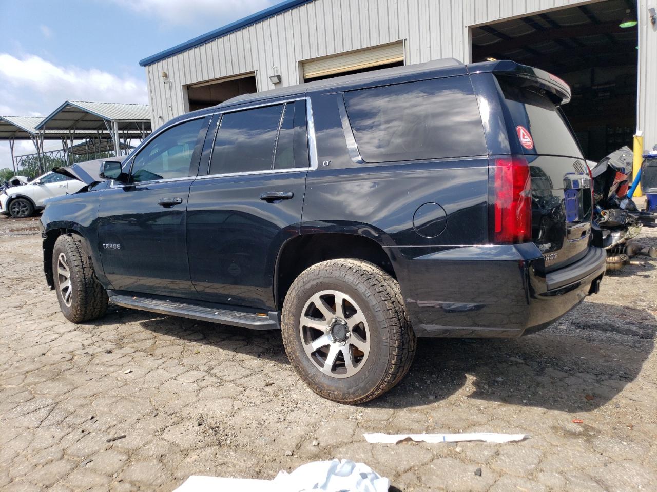 Изображение 2 Chevrolet Tahoe C1500 Lt 2016 с VIN 1GNSCBKC6GR424573