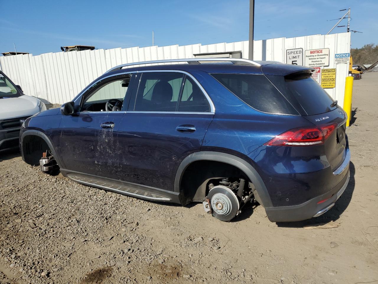 Obraz 2 z 2020 MERCEDES-BENZ GLE 350 4MATIC 2020 z VIN 4JGFB4KB1LA085533