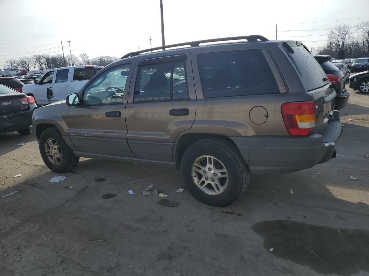 Image 2 of 2002 JEEP GRAND CHEROKEE LAREDO 2002 with VIN 1J4GX48S62C126057