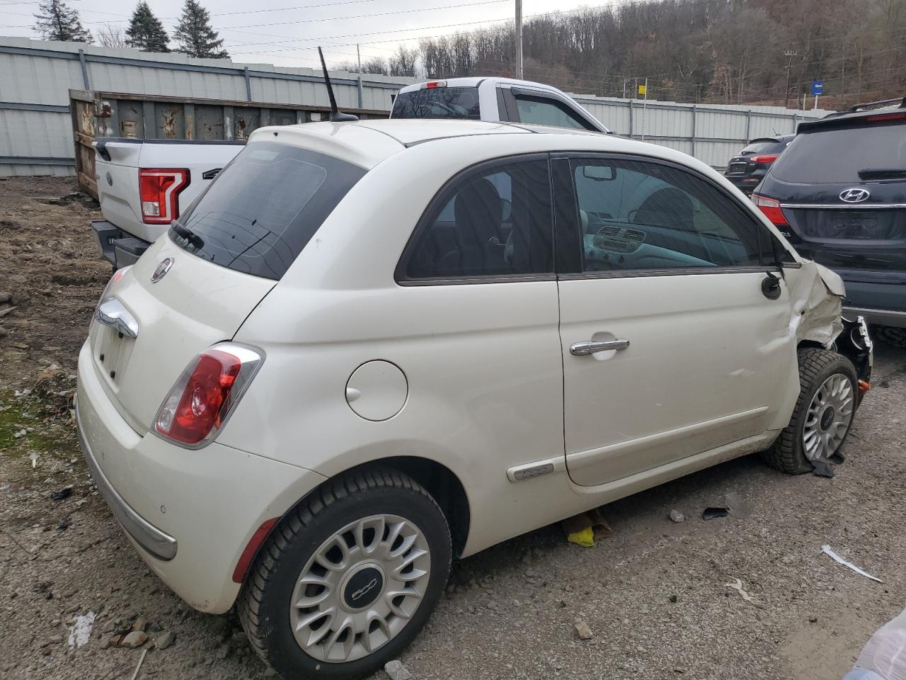 Obraz 3 z 2015 FIAT 500 LOUNGE 2015 z VIN 3C3CFFCR9FT513708