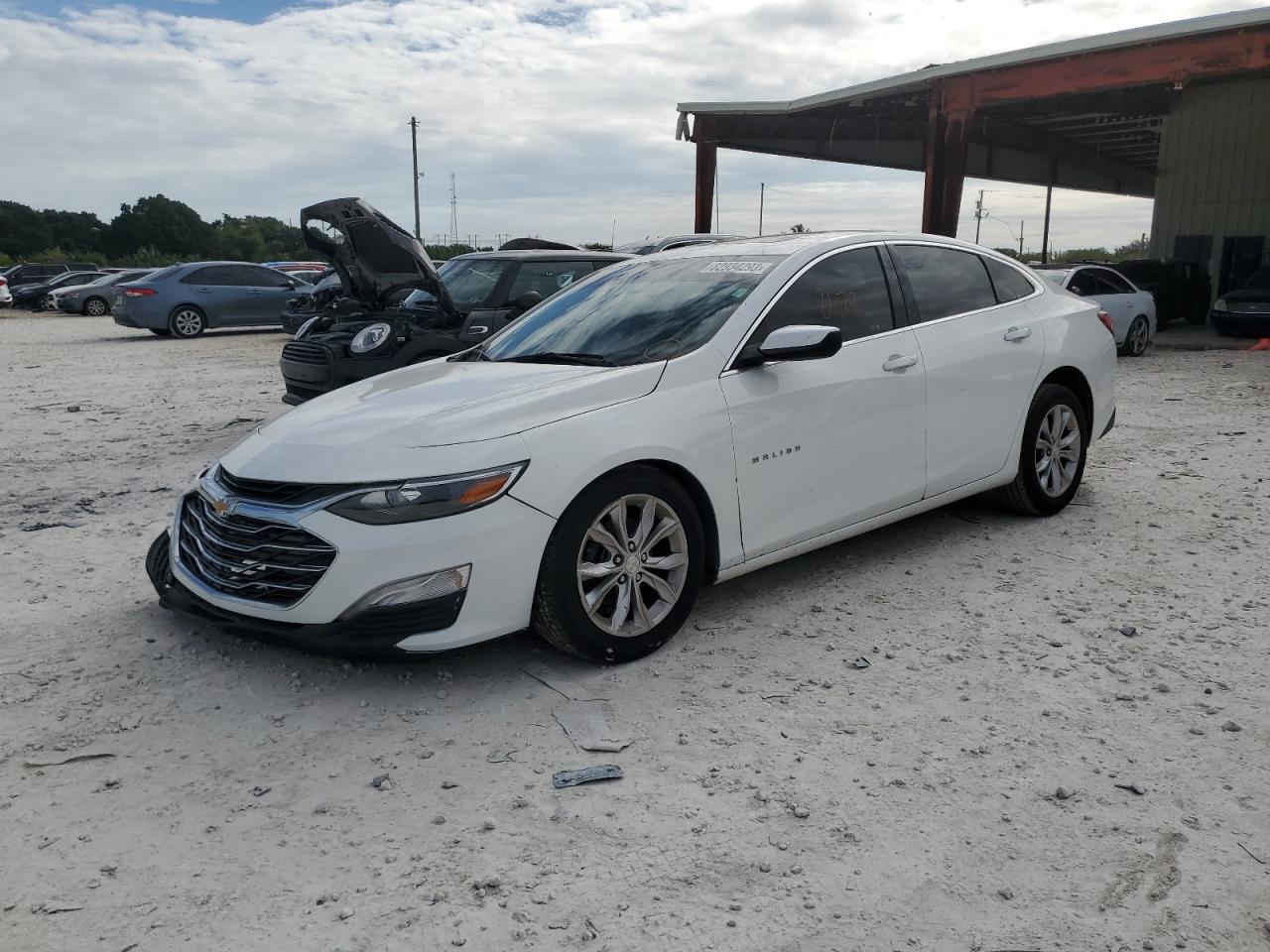 Изображение 1 2019 CHEVROLET MALIBU LT 2019 с VIN 1G1ZD5ST1KF140292