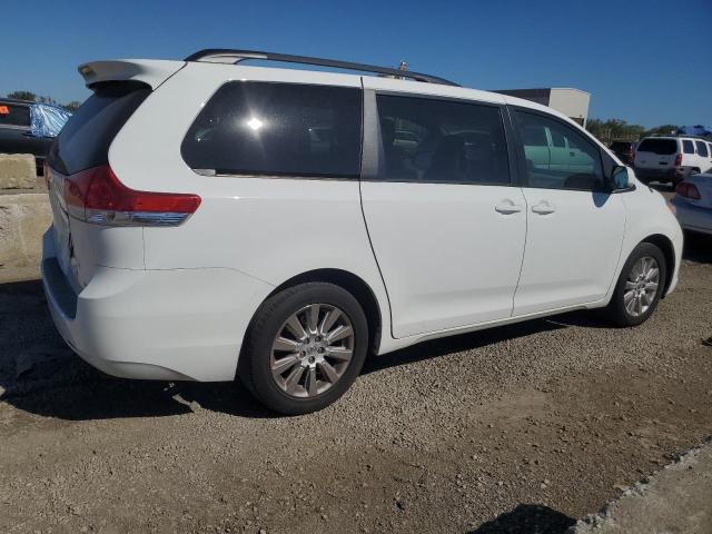 Obraz 3 z 2012 TOYOTA SIENNA XLE 2012 z VIN 5TDDK3DC3CS037059