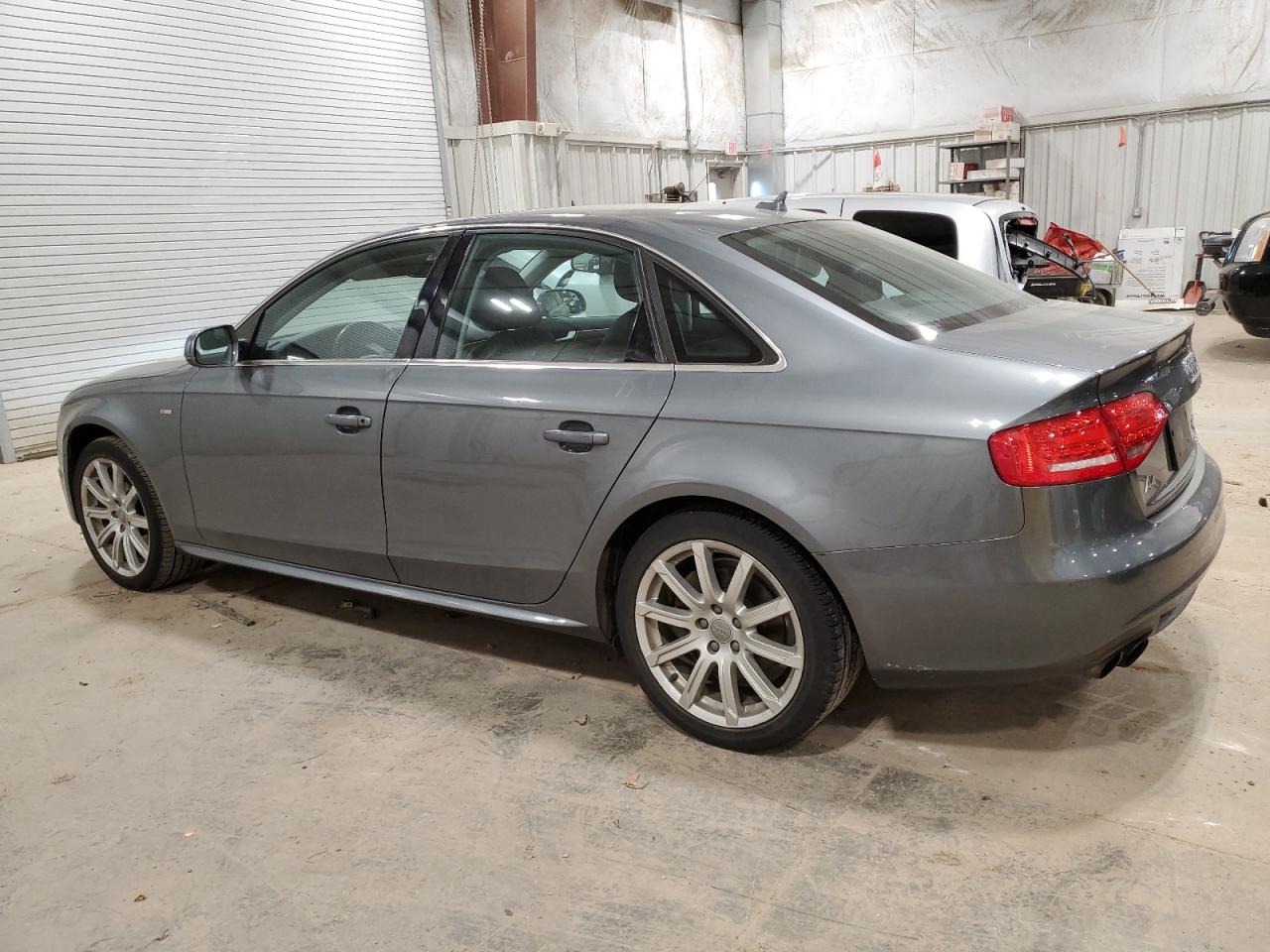Image 2 of Audi A4 Premium Plus 2012 with VIN WAUFFAFL4CA030873