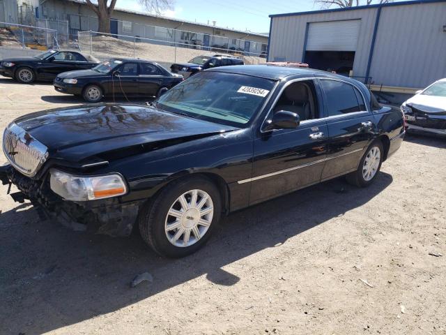 Изображение 2011 LINCOLN TOWN CAR SIGNATURE LIMITED 2011