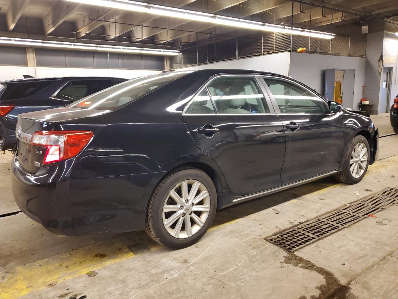 Image 3 of 2012 TOYOTA CAMRY HYBRID 2012 with VIN 4T1BD1FK4CU045561