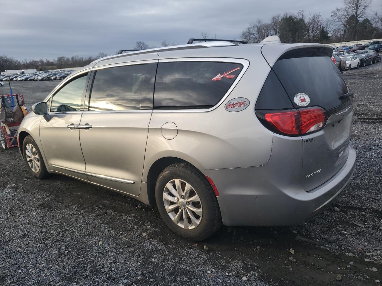 Изображение 2 2019 CHRYSLER PACIFICA TOURING L 2019 с VIN 2C4RC1BGXKR555349