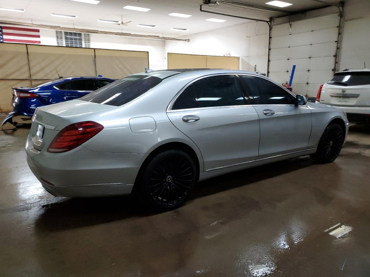 Obraz 3 z 2014 MERCEDES-BENZ S 550 2014 z VIN WDDUG8CB9EA013913