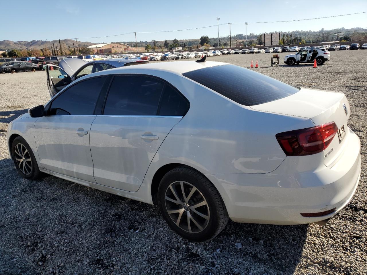 Image 2 of 2017 VOLKSWAGEN JETTA SE 2017 with VIN 3VWDB7AJ4HM218475