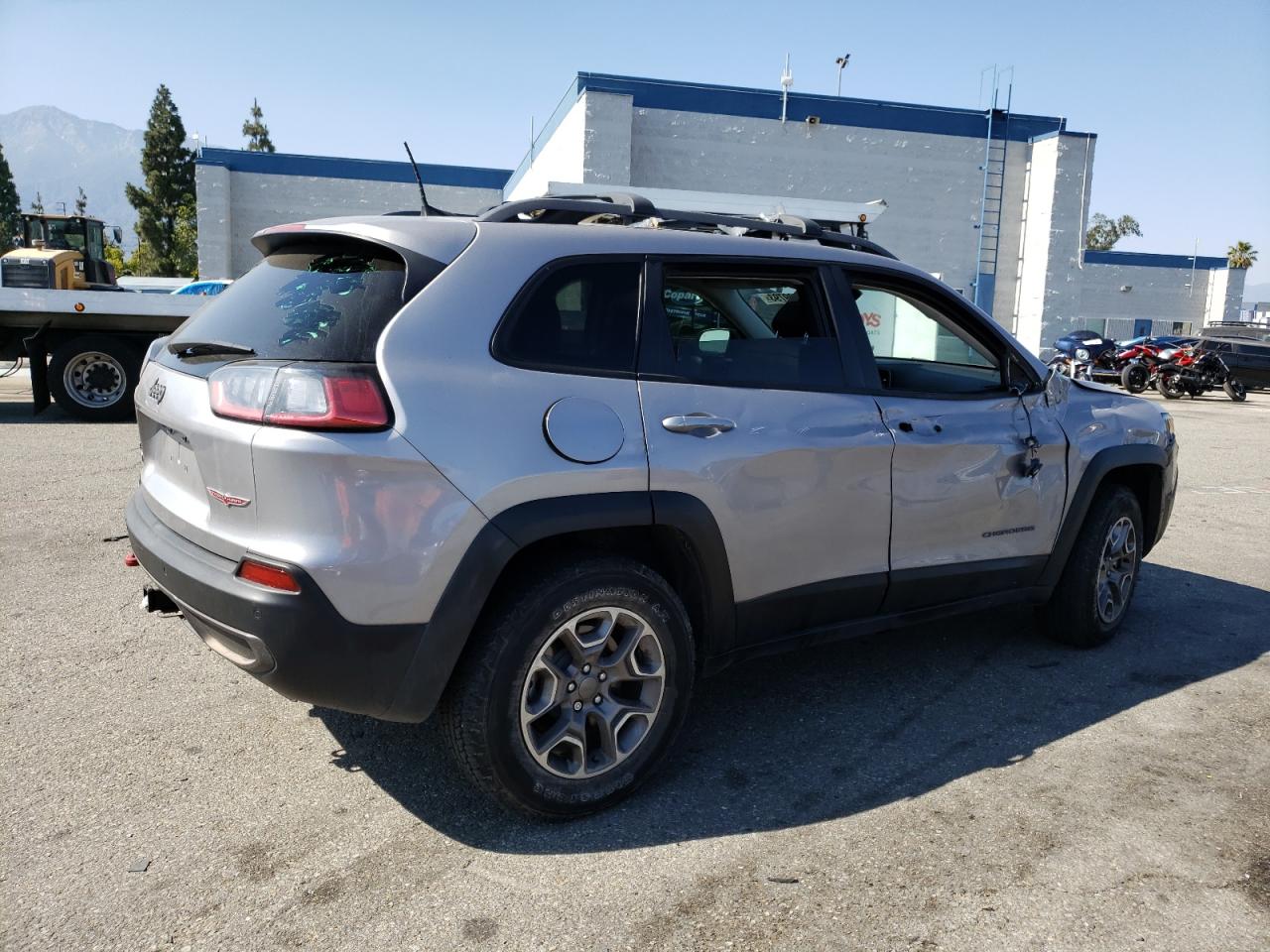 Image 3 of 2020 JEEP CHEROKEE TRAILHAWK 2020 with VIN 1C4PJMBX8LD636322