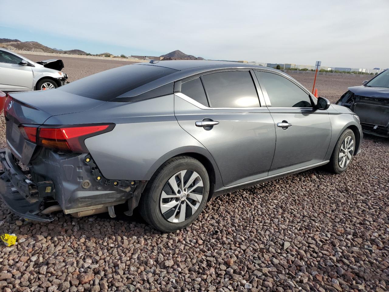 Obraz 3 z 2020 NISSAN ALTIMA S 2020 z VIN 1N4BL4BV4LC236417