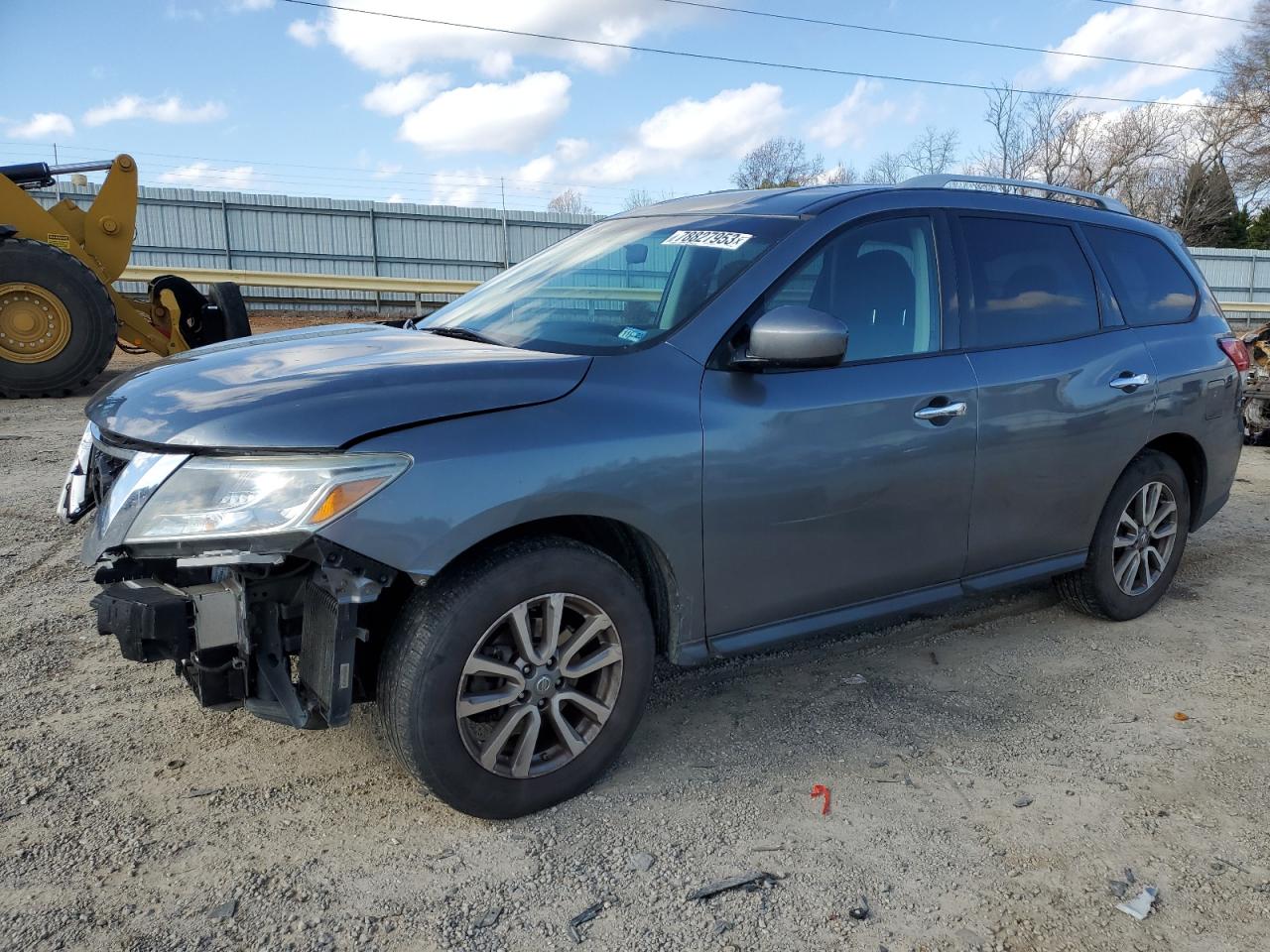 Image 1 of 2015 NISSAN PATHFINDER S 2015 with VIN 5N1AR2MM7FC693834