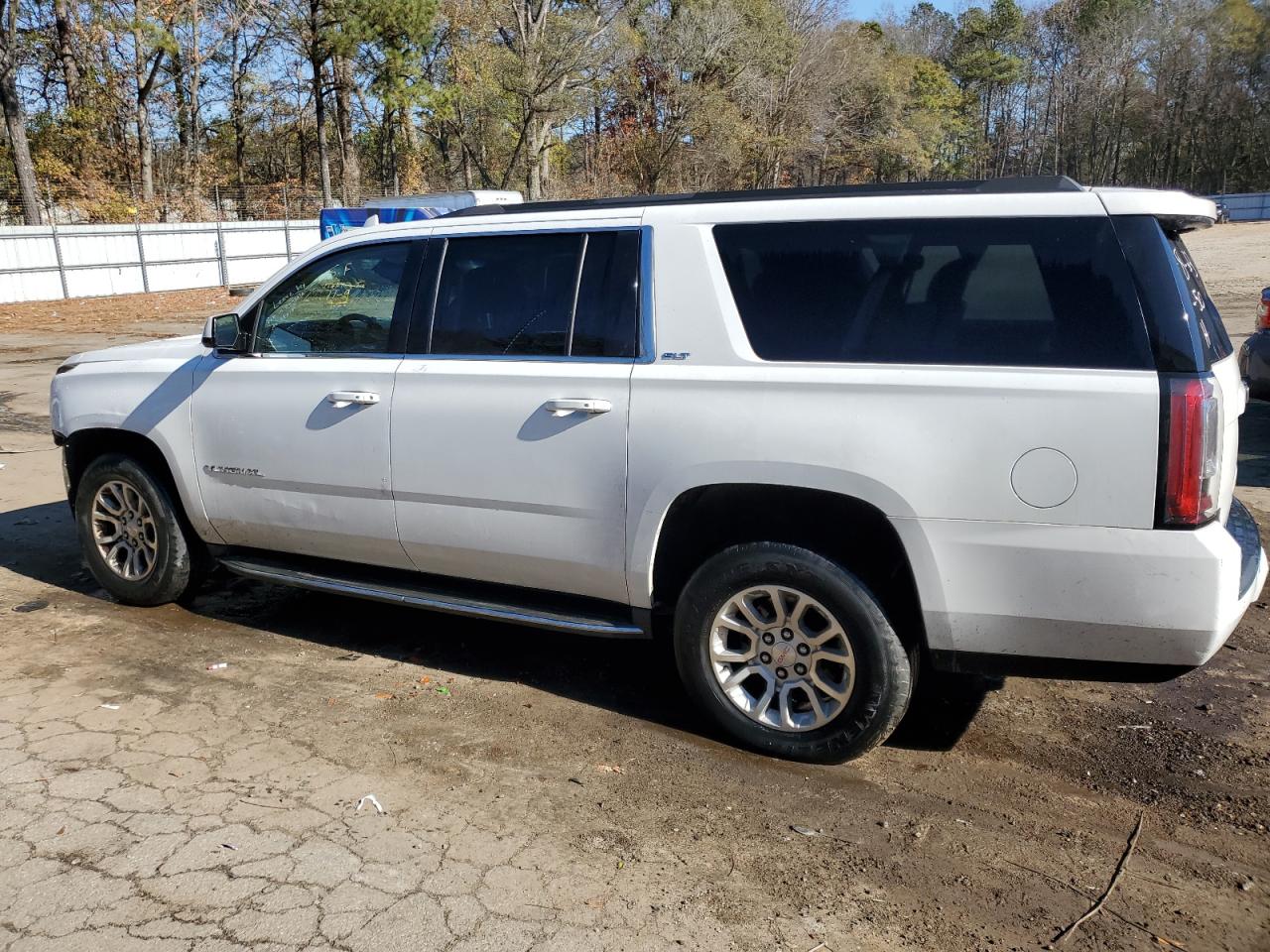 Obraz 2 z 2016 GMC YUKON XL C1500 SLT 2016 z VIN 1GKS1GKC5GR425620