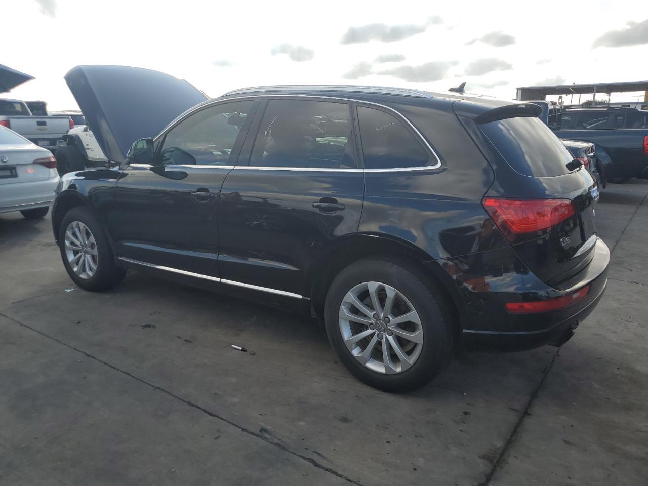 Obraz 2 z 2014 AUDI Q5 PREMIUM PLUS 2014 z VIN WA1LFAFP8EA010552