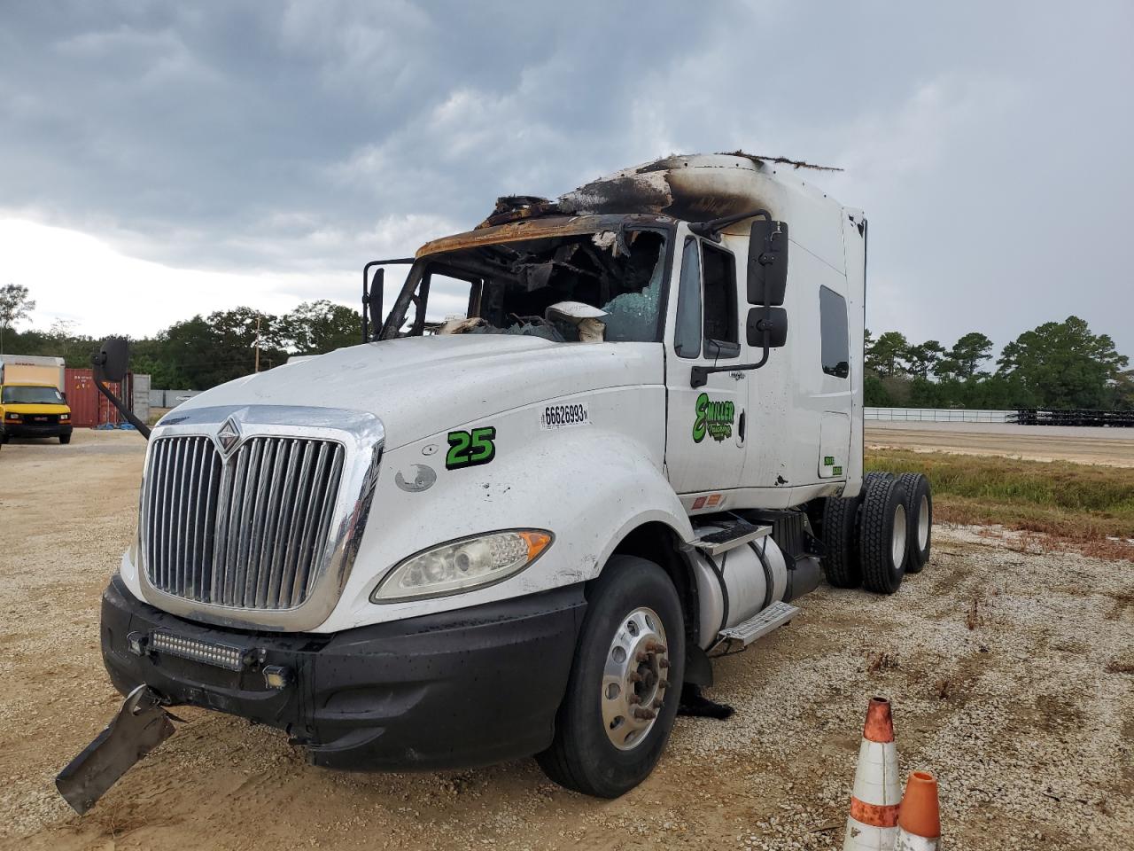Image 2 of 2009 INTERNATIONAL PROSTAR  2009 with VIN 2HSCTAPR99C054537