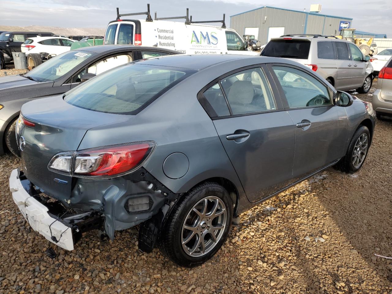 Image 3 of 2013 MAZDA 3 I 2013 with VIN JM1BL1U8XD1704261