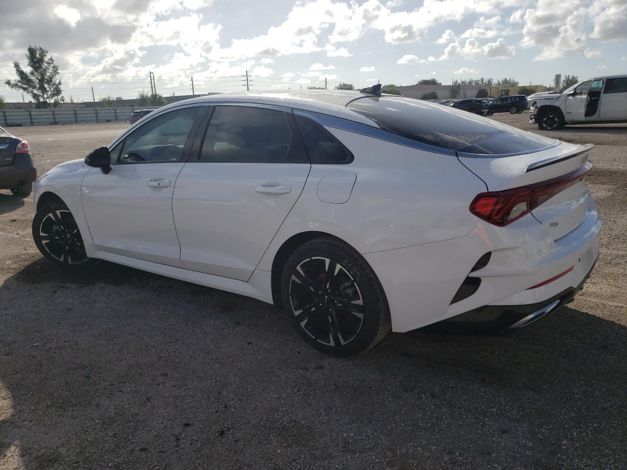 Obraz 2 z 2022 KIA K5 GT LINE 2022 z VIN 5XXG64J29NG103489
