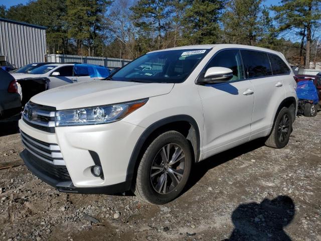 Image 1 of 2018 TOYOTA HIGHLANDER LE 2018 with VIN 5TDZZRFH9JS244498