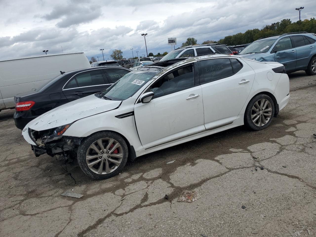 Image 1 of 2013 KIA OPTIMA SX 2013 with VIN 5XXGR4A65DG216705