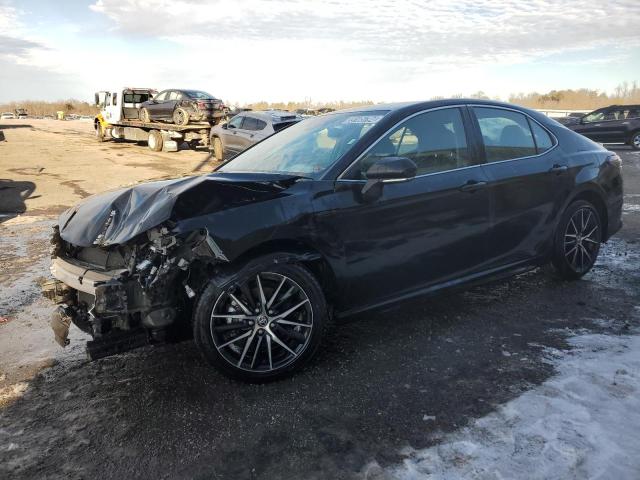 Obraz 1 z 2022 TOYOTA CAMRY SE 2022 z VIN 4T1G11AK8NU055552