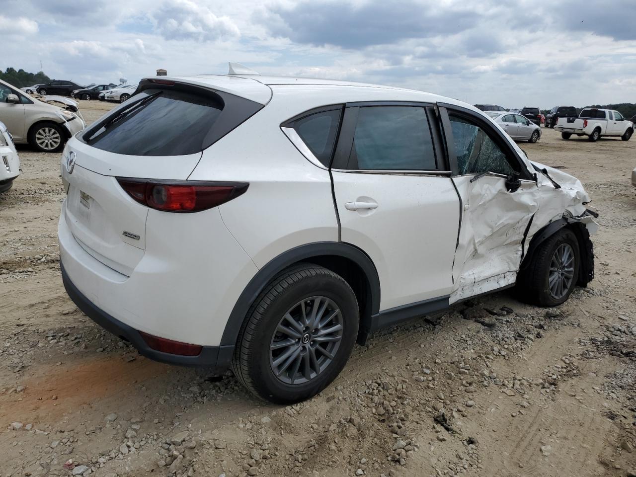 Image 3 of Mazda Cx-5 Sport 2017 with VIN JM3KFBBL5H0107266