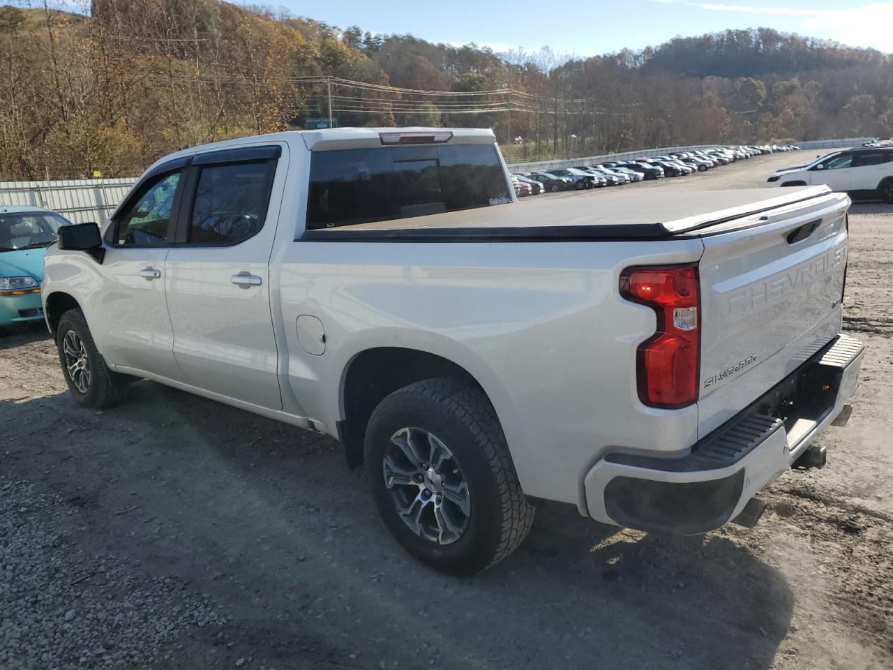 Obraz 2 z 2020 CHEVROLET SILVERADO K1500 RST 2020 z VIN 3GCUYEED6LG252709