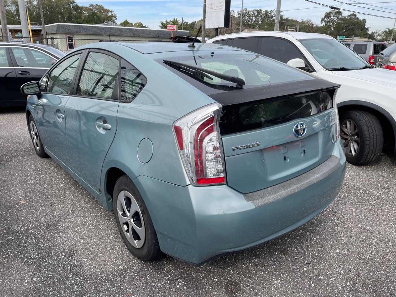 Image 3 of 2013 TOYOTA PRIUS  2013 with VIN JTDKN3DU4D5675710