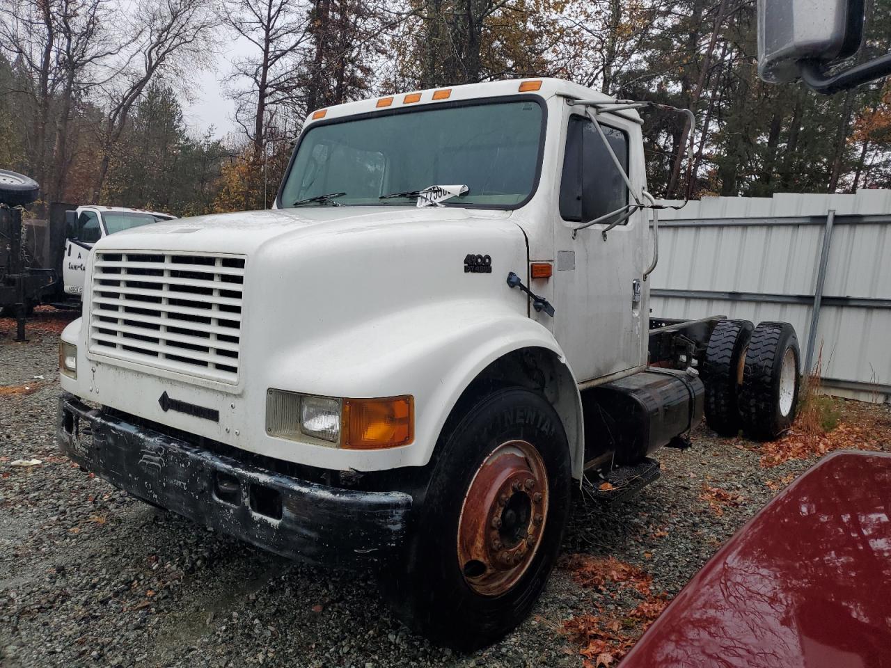 Изображение 2 2000 INTERNATIONAL 4000 4900 2000 с VIN 1HTSDAAL2YH263389