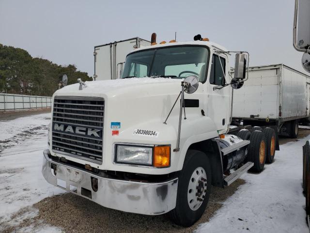Image 2 of 2002 MACK 600 CH600 2002 with VIN 1M1AA13Y22W148465