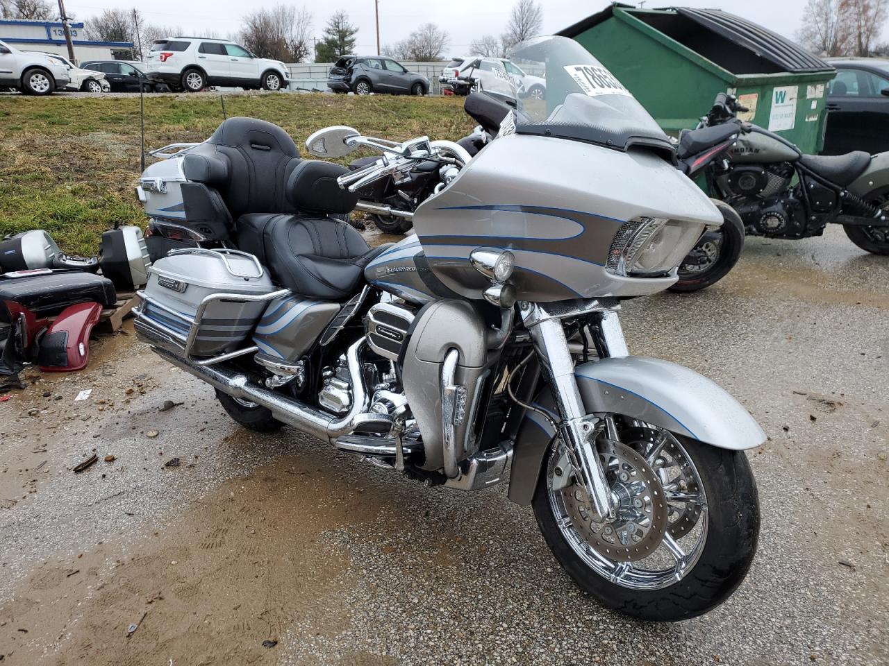 Image 1 of 2016 HARLEY-DAVIDSON FLTRUSE CVO ROAD GLIDE 2016 with VIN 1HD1TAN1XGB958899