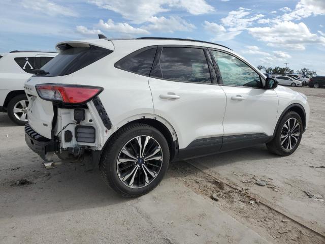 Image 3 of 2021 FORD ESCAPE SE 2021 with VIN 1FMCU0BZ5MUA28917
