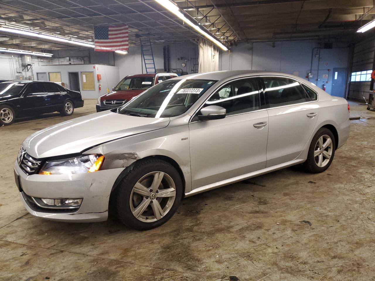 Obraz 1 z 2015 VOLKSWAGEN PASSAT S 2015 z VIN 1VWAT7A33FC110963