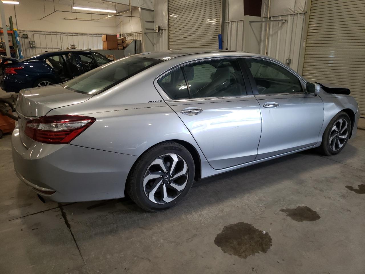 Изображение 3 2016 HONDA ACCORD EXL 2016 с VIN 1HGCR2F85GA142796